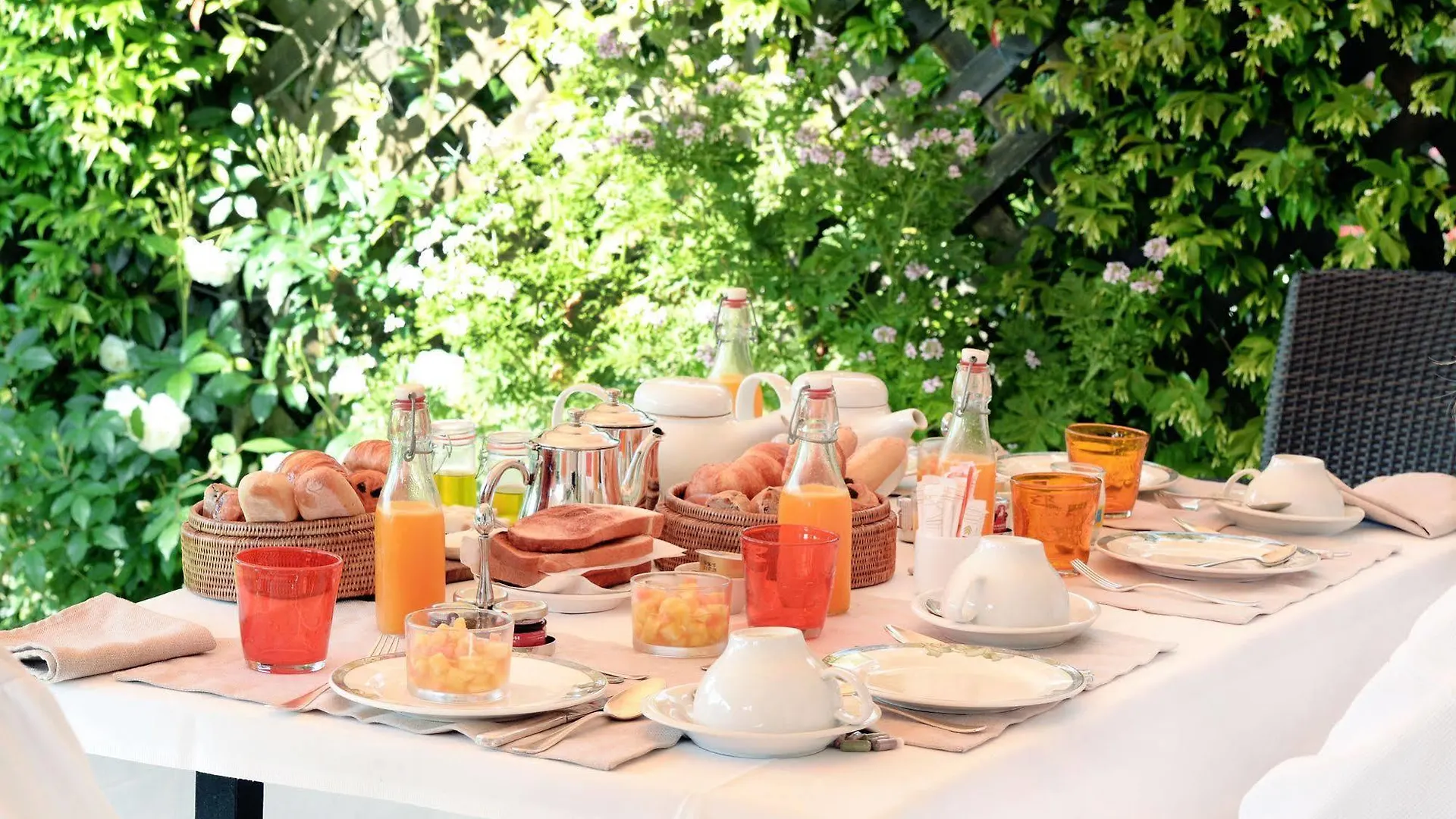 Hotel & Restaurant Alain Llorca La Colle-sur-Loup 4*,