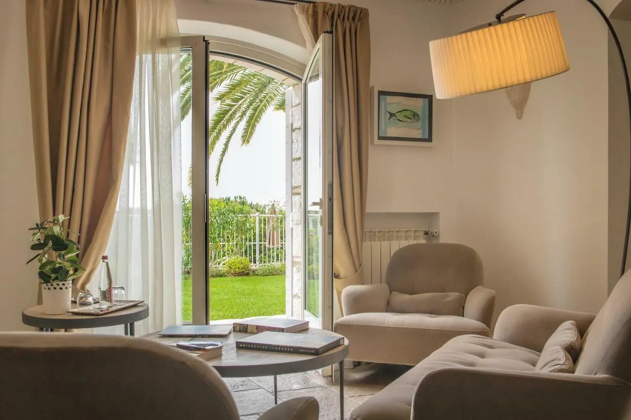 Hotel & Restaurant Alain Llorca La Colle-sur-Loup