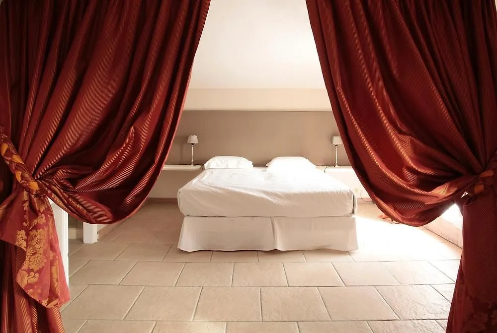 Hotel & Restaurant Alain Llorca La Colle-sur-Loup 4*,