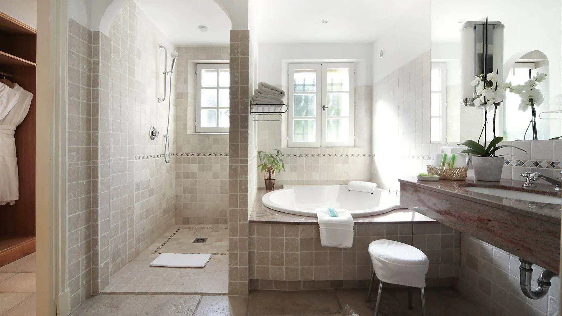 Hotel & Restaurant Alain Llorca La Colle-sur-Loup France