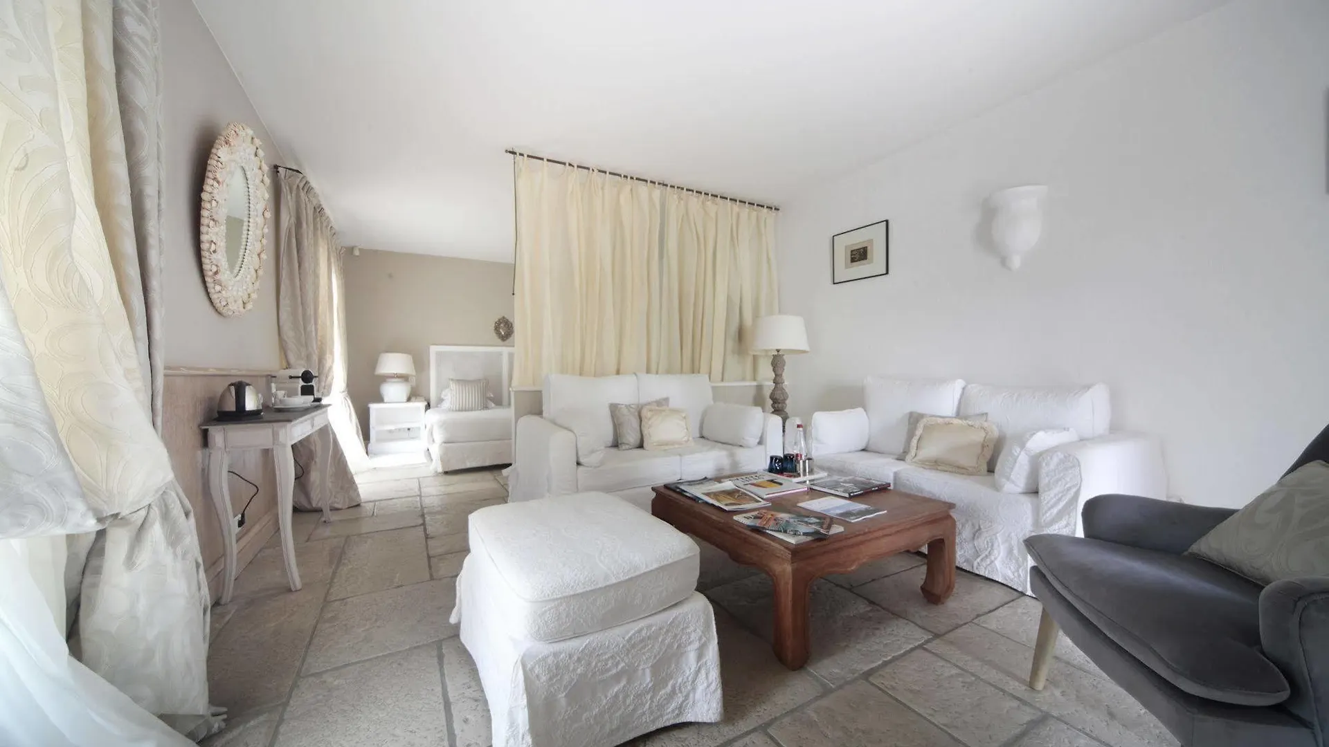 Hotel & Restaurant Alain Llorca La Colle-sur-Loup